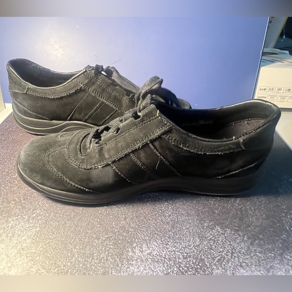 MEPHISTO Shoes Runoff Air Jet System Sneakers Walking Black Suede Women's 6.5 - Picture 1 of 9